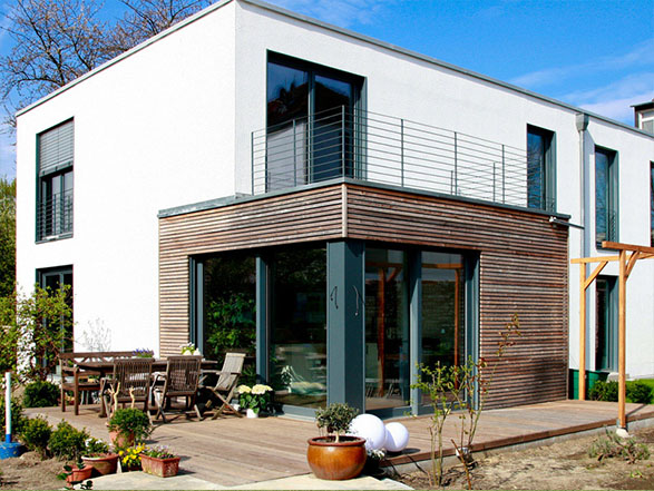 EINFAMILIENHAUS MIT EINLIEGERWOHNUNG